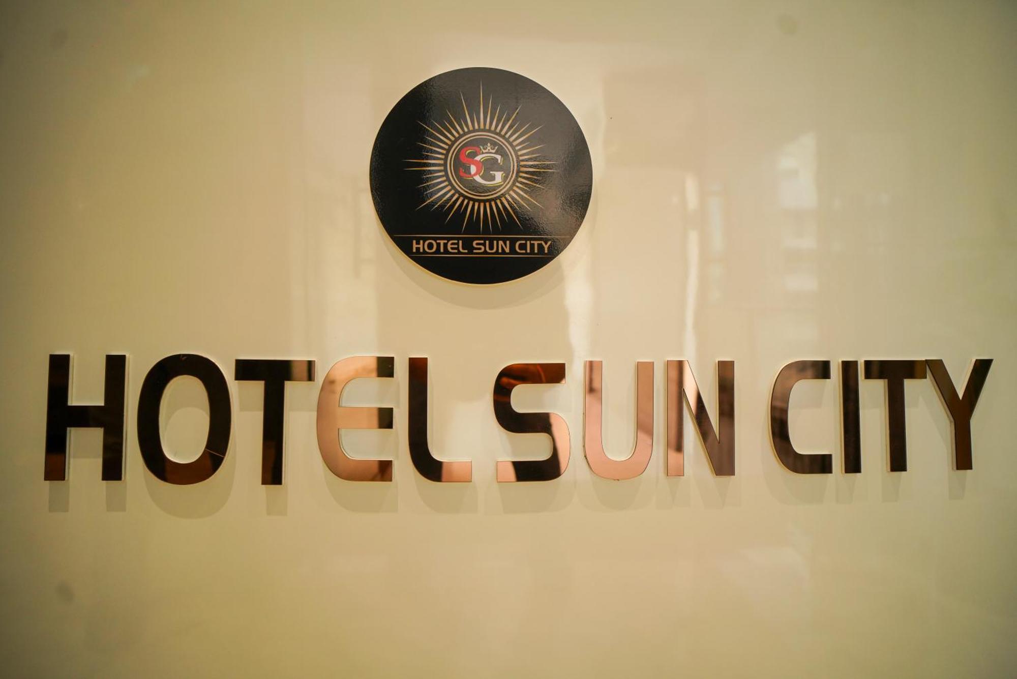 Hotel Suncity Ахмедабад Экстерьер фото