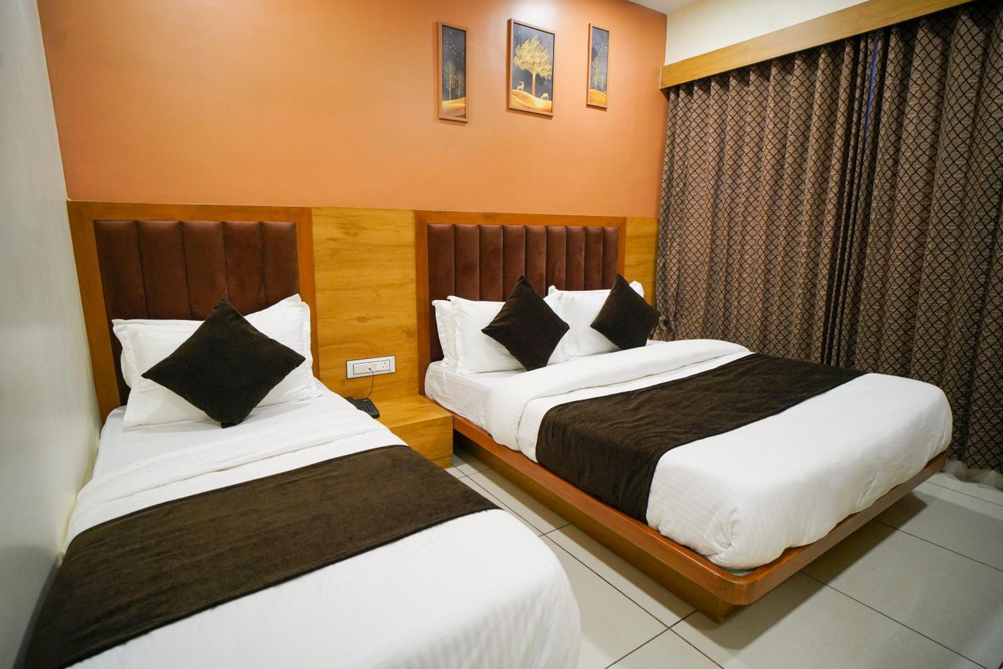Hotel Suncity Ахмедабад Экстерьер фото